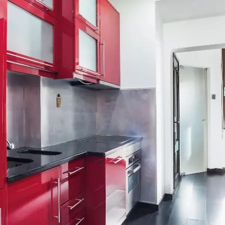 Alameda Ac And Smart Tv Room Swarovski Guest house Lisbon